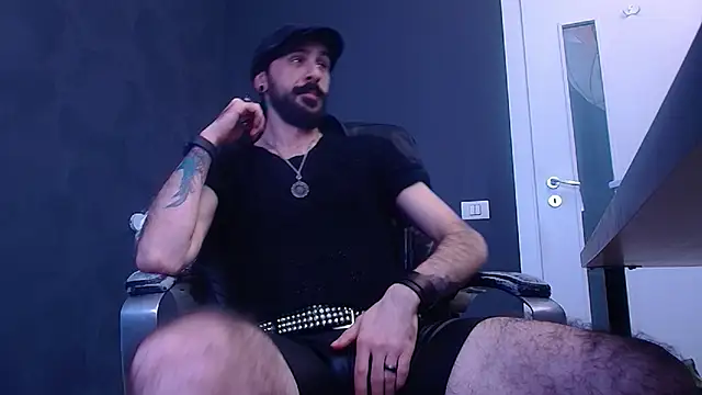 AxelColton live sex cam