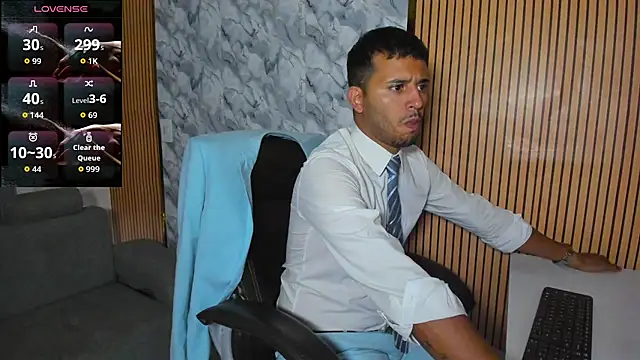 Hideintheoffice's cam snapshot