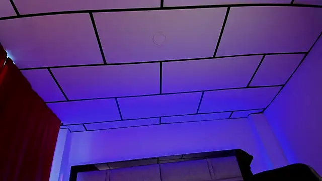 Maximo_king25 live sex cam