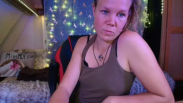 CallMeMaria's cam snapshot