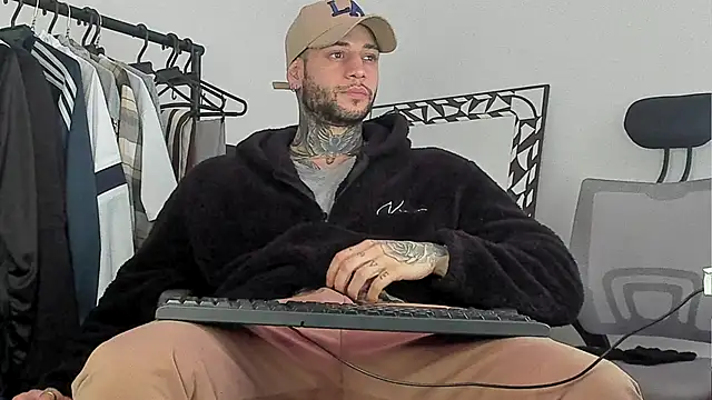 _jamesleandros1 live sex cam