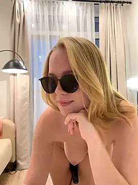 Little_Forest_ELF live sex cam