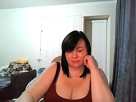 EmiliaLooo live sex cam