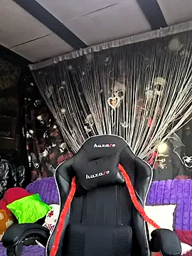 KikiXRed live sex cam