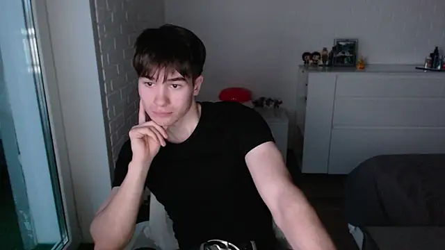 MarkusDean live sex cam