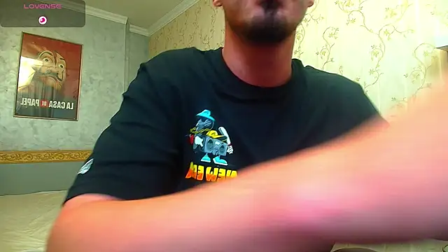 EnzoRace live sex cam