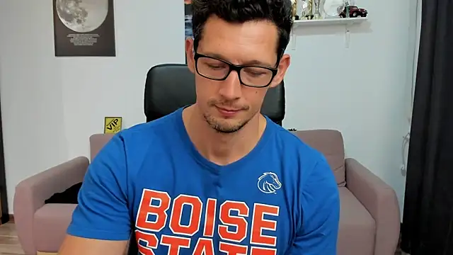 BrutusK08 live sex cam