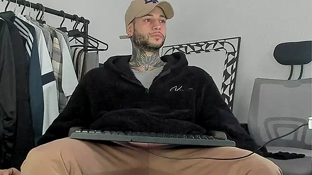 _jamesleandros1 live sex cam