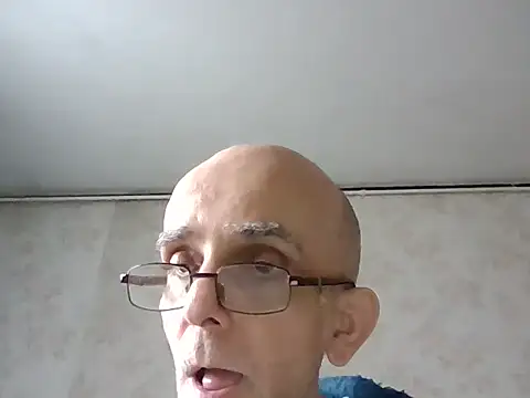 mariusica1@xh live sex cam