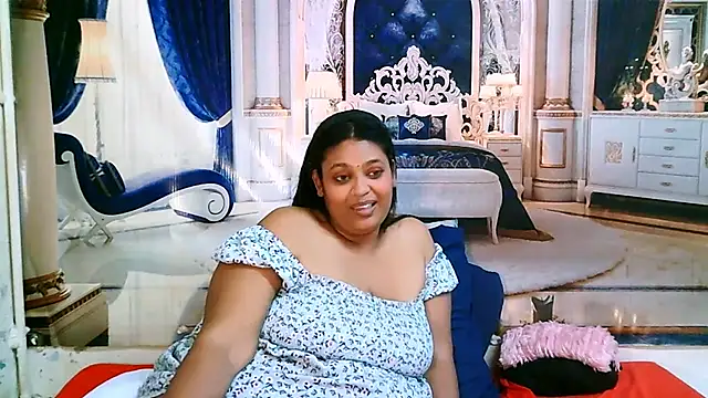 IndianYummy live sex cam