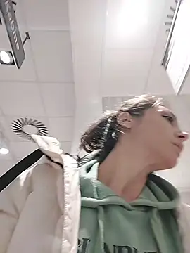 SheTheDeeevil live sex cam