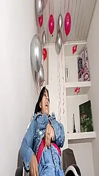 Charis_21 live sex cam