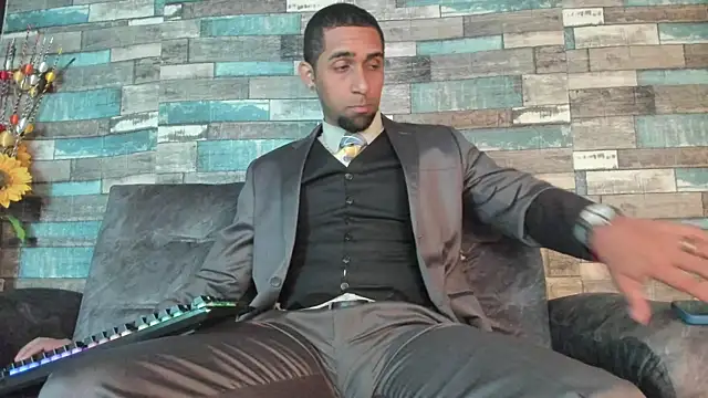 Paolo_johnson's Stripchat show and profile