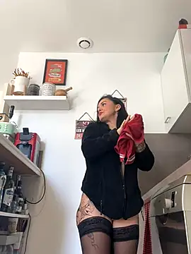 Luccreccia_ live sex cam