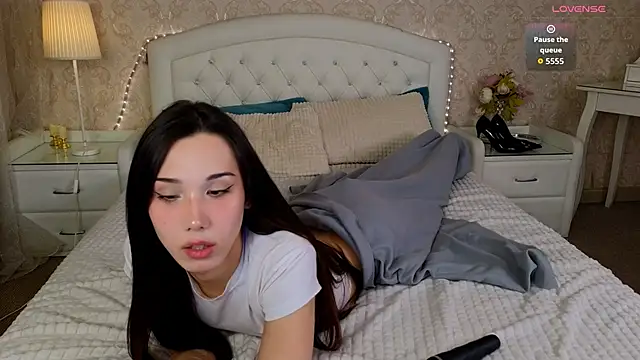 Kaia_Sunshine_Mia live sex cam