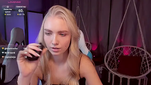 TessaGrays's cam snapshot