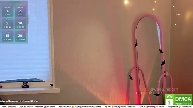 sweetuniporn's cam snapshot