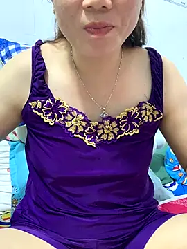 Baby-bigtits's cam snapshot