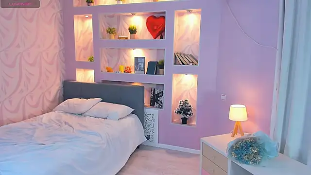 FloraDobb live sex cam