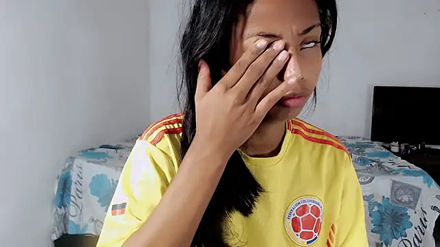 jasmin_brunette_'s cam snapshot