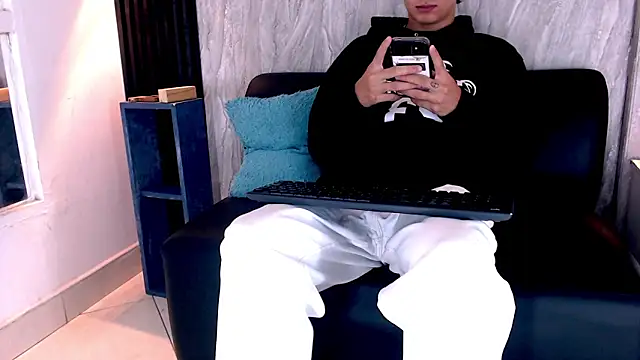 Andy_Look's cam snapshot