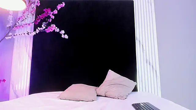 arya_alaya_cr's cam snapshot