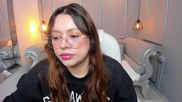 Lanna18 live sex cam