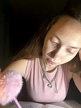 Holy_Poly's cam snapshot