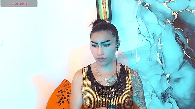 khiara_moretti live sex cam