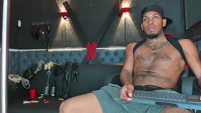 DIEGO_WICKED live sex cam