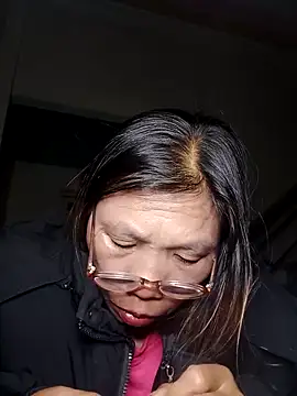 bella-la's cam snapshot