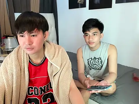 Sweetbigcockboy live sex cam