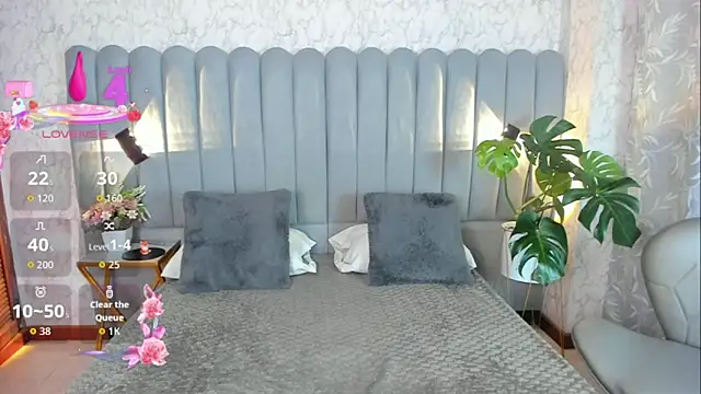 skyyfoxpraga live sex cam