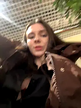 MilaBee live sex cam