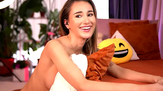 EmilyRaymont live sex cam