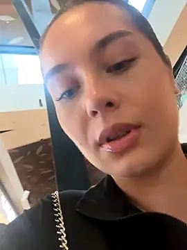 Ashley-Evans live sex cam