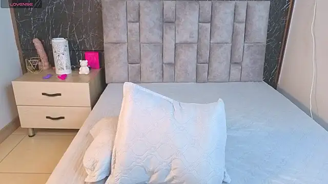 nicelle_carson_'s cam snapshot