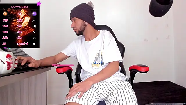 Aron_Baylor live sex cam