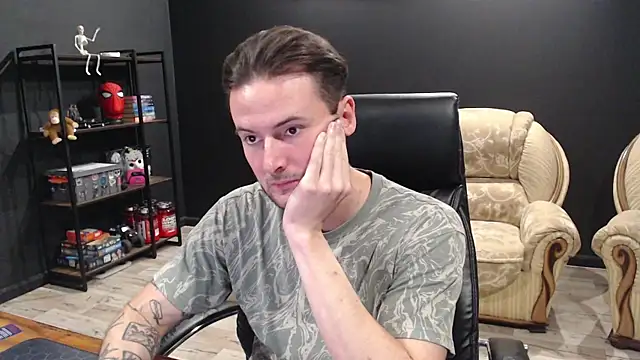 MihasikD live sex cam