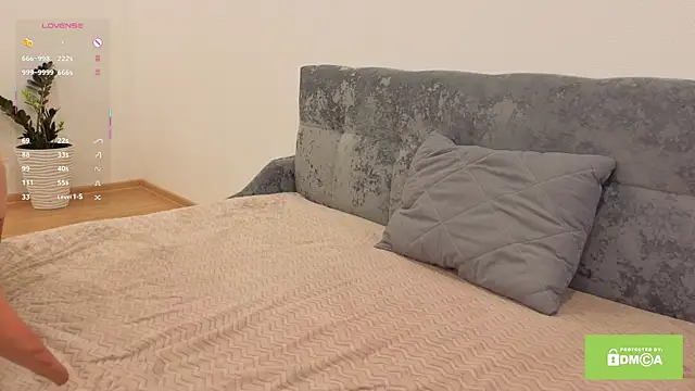 vanessa_one_ live sex cam