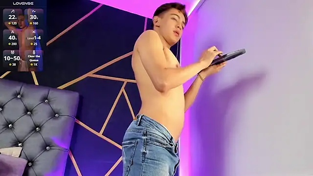 Lian_Miller1_'s cam snapshot