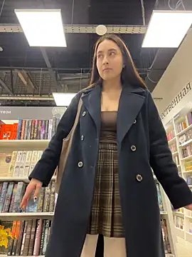 Holly_Play's cam snapshot