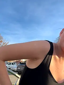 KikiWatson's cam snapshot