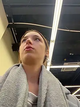 DollyTall's cam snapshot