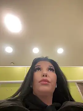 Tisha_Busty live sex cam