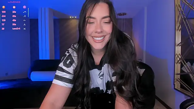 MartinnaBonnet live sex cam