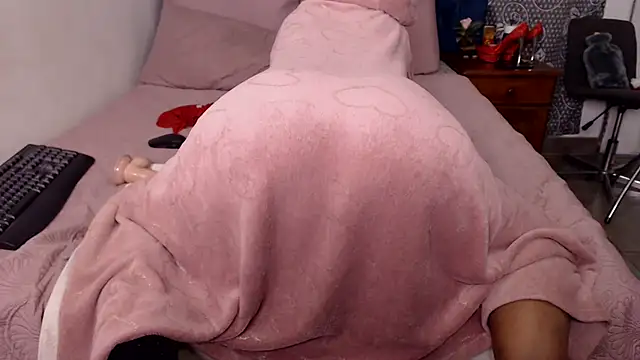 BootyCallEver live sex cam