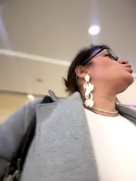 ZhenjaPoledance live sex cam