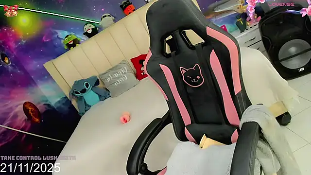 Nella_Dolls live sex cam