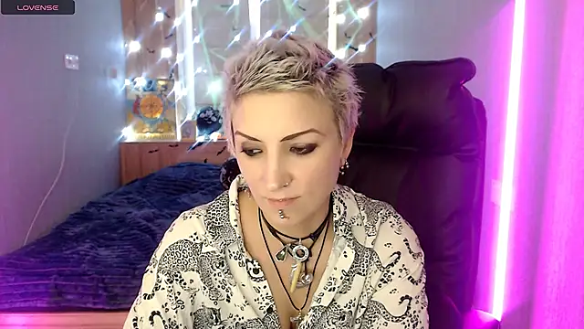 Sweet-n-Strong live sex cam